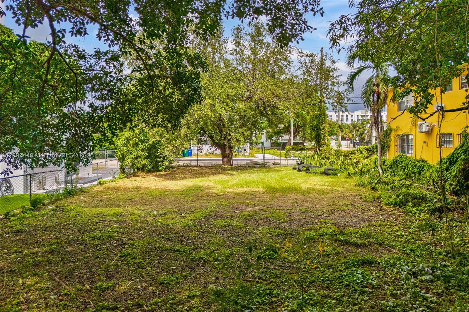 See details / sq. ft. $ 2025-10-16 0 Photo