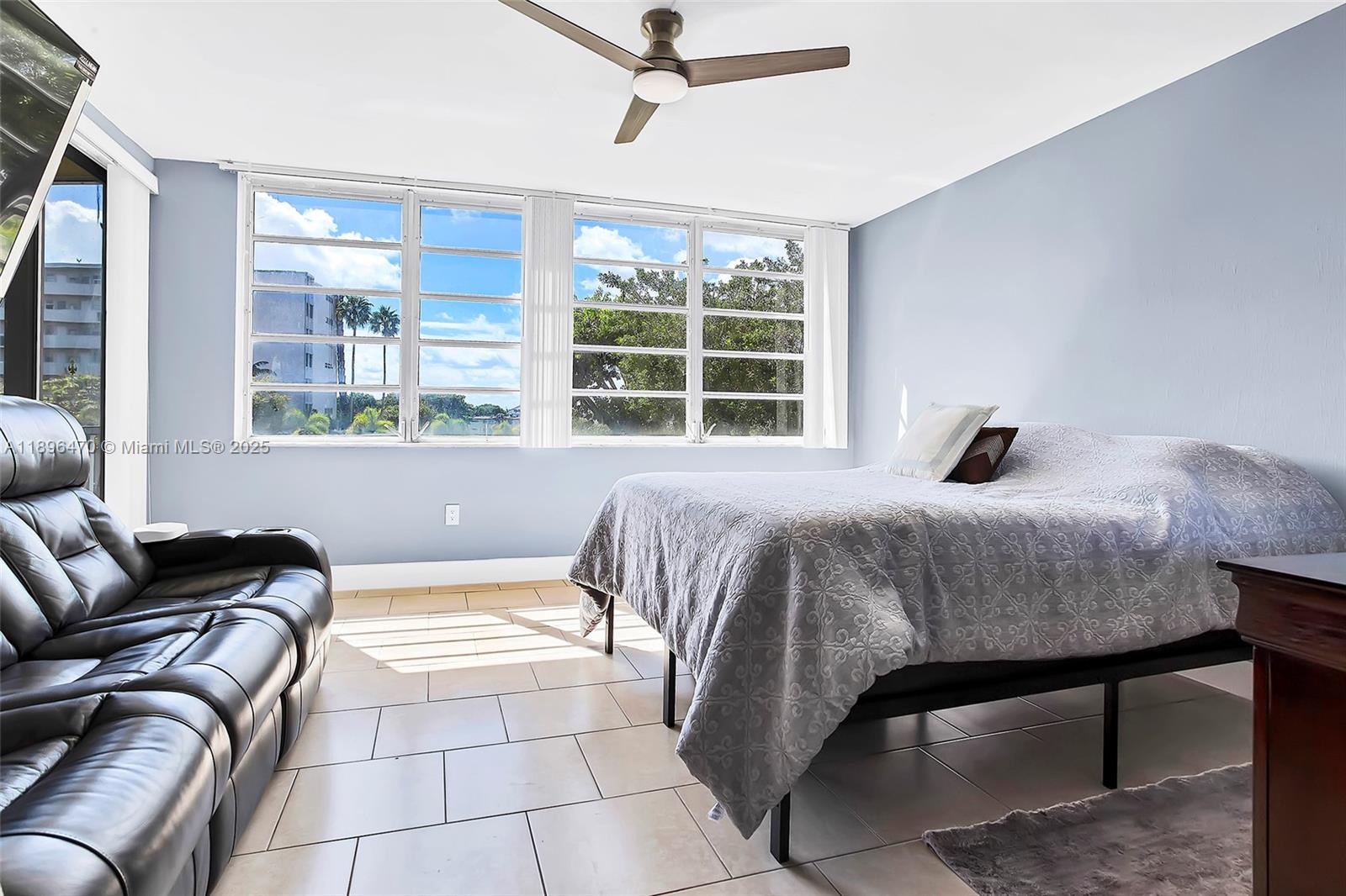 See details 309-2 2 / 2 1317 sq. ft. $ 2025-10-15 0 Photo