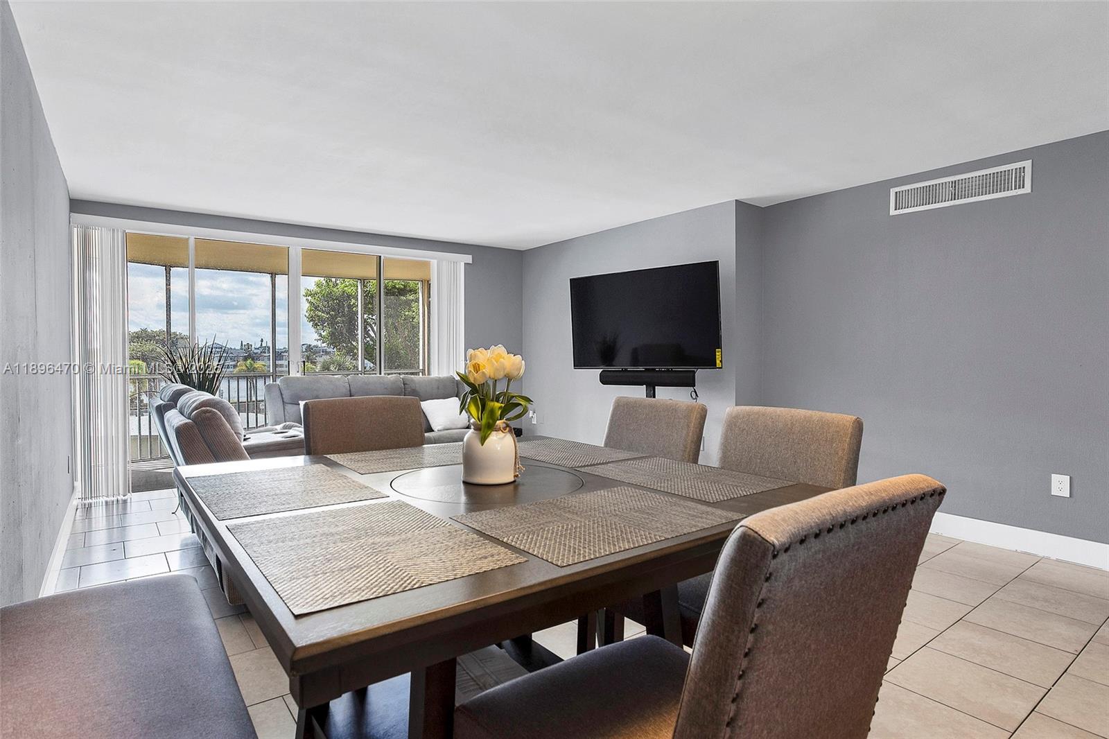 See details 309-2 2 / 2 1317 sq. ft. $ 2025-10-15 0 Photo