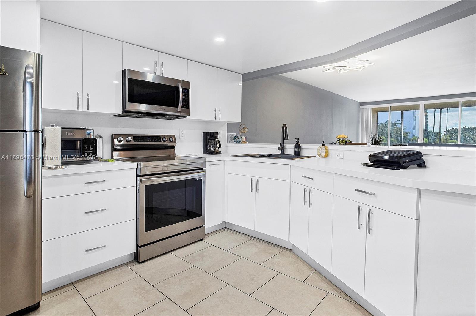 See details 309-2 2 / 2 1317 sq. ft. $ 2025-10-15 0 Photo