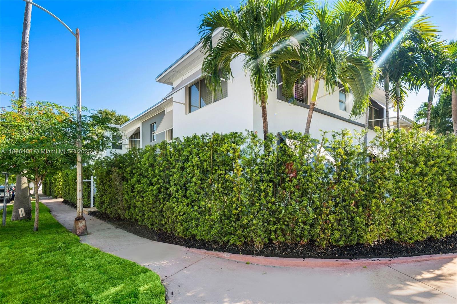 See details / sq. ft. $ 2025-10-15 0 Photo
