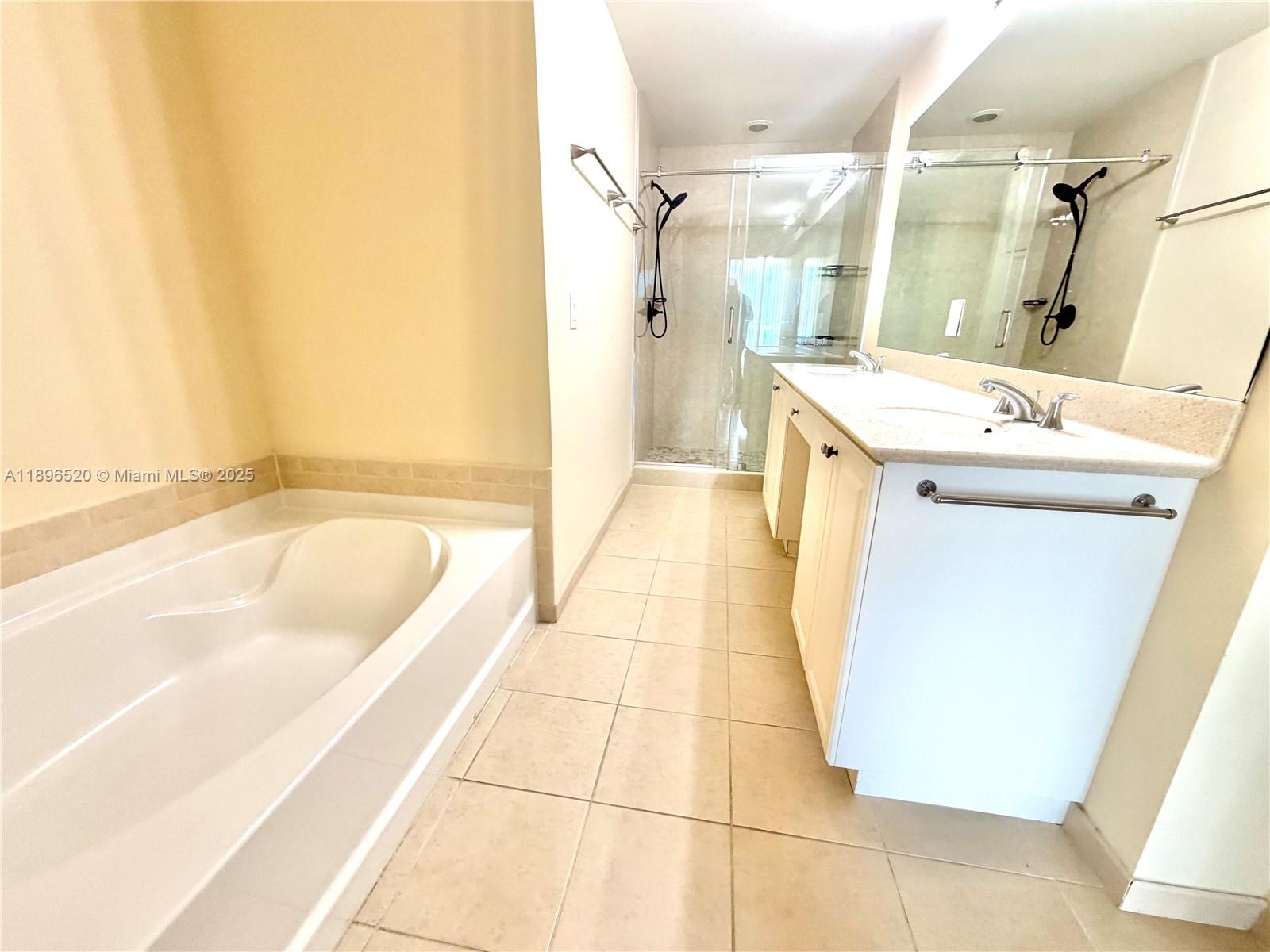 Photo of 3340 190th St  #1002, Aventura, Florida, 33180 - 