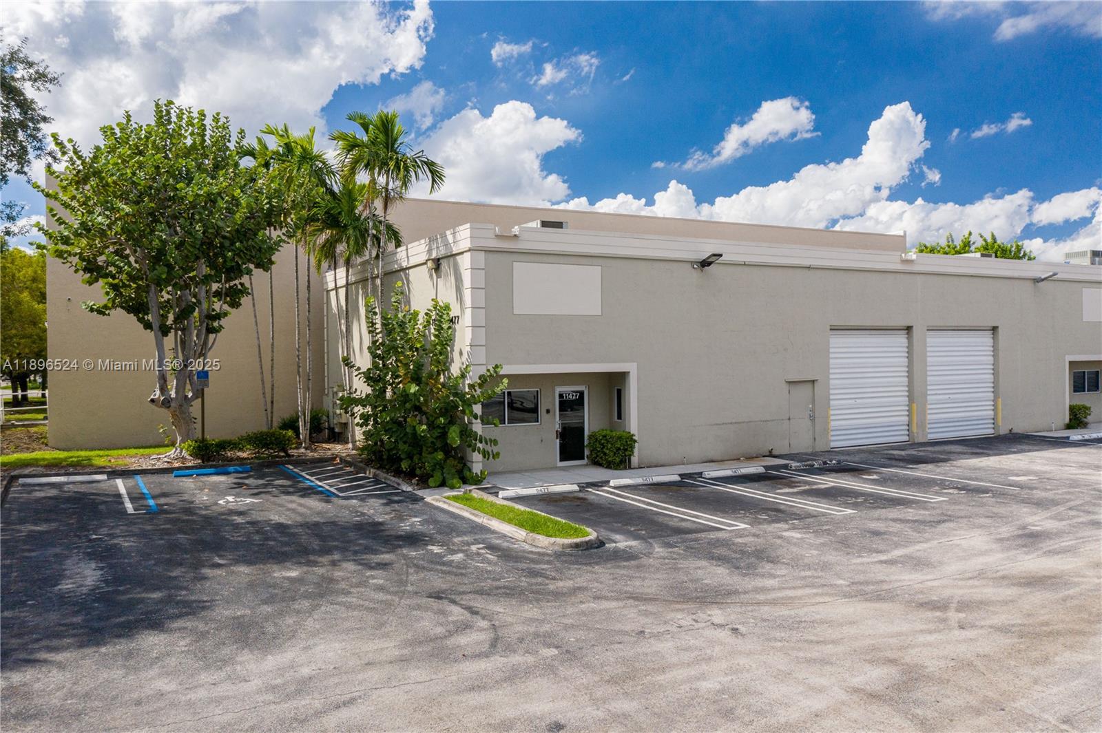Ver detalles 11477 / sq. ft. $ 2025-10-15 0 foto