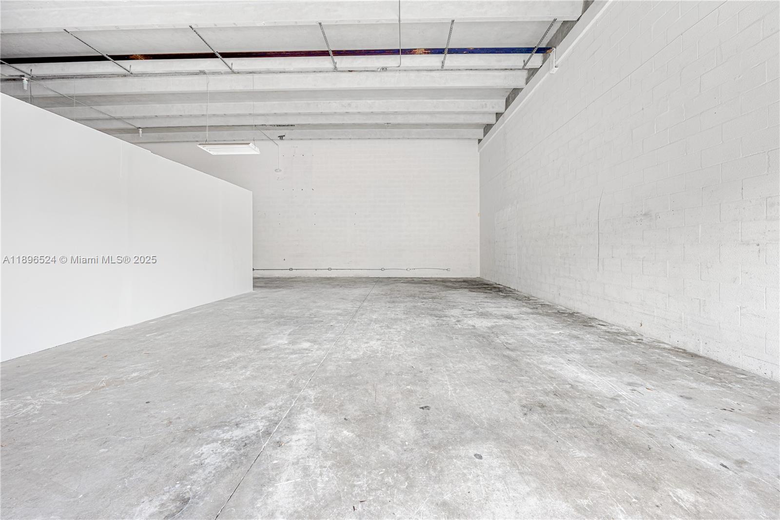 Ver detalles 11477 / sq. ft. $ 2025-10-15 0 foto