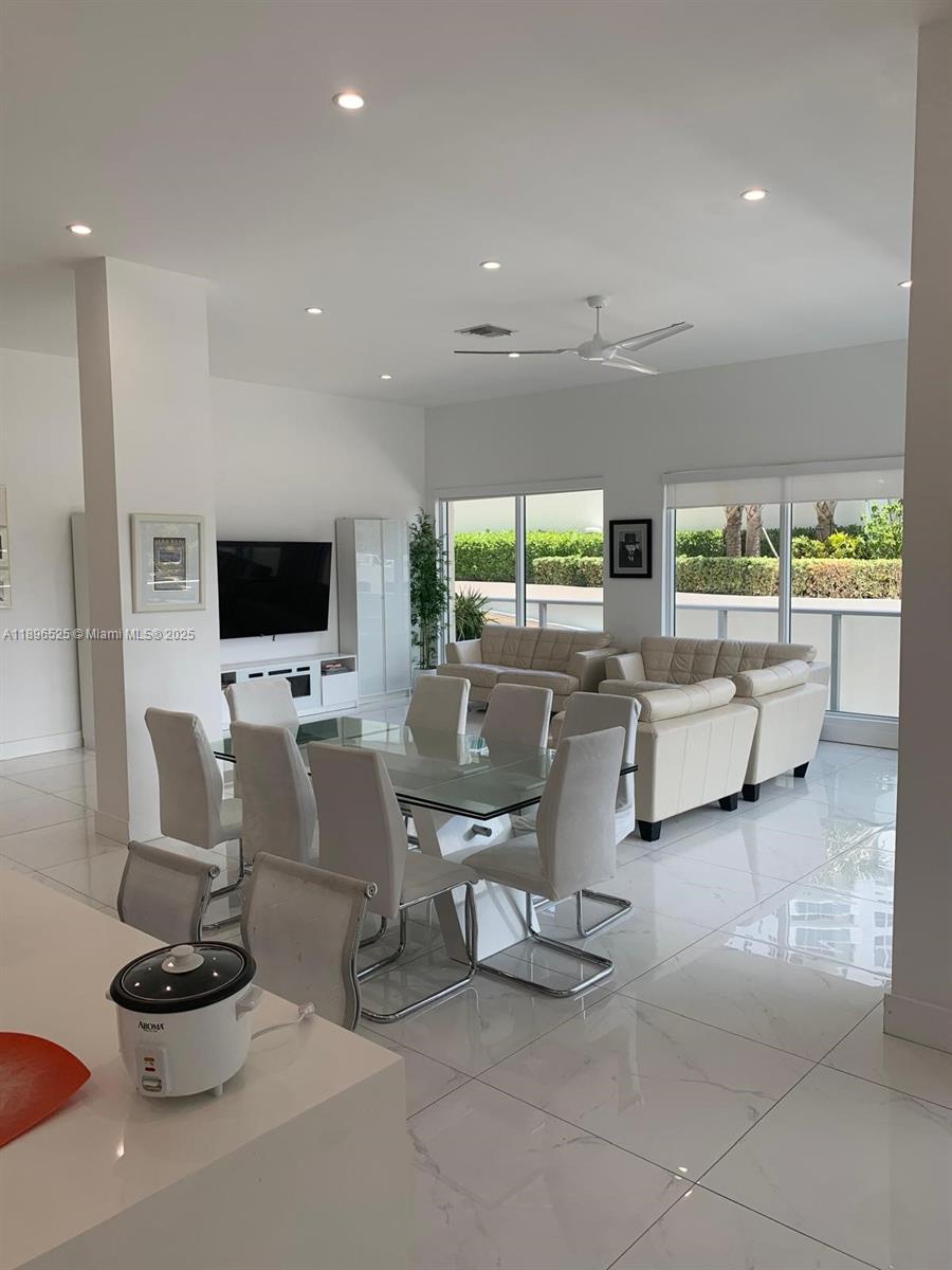 Photo of 2751 Ocean Dr  #208N, Hollywood, Florida, 33019 - 