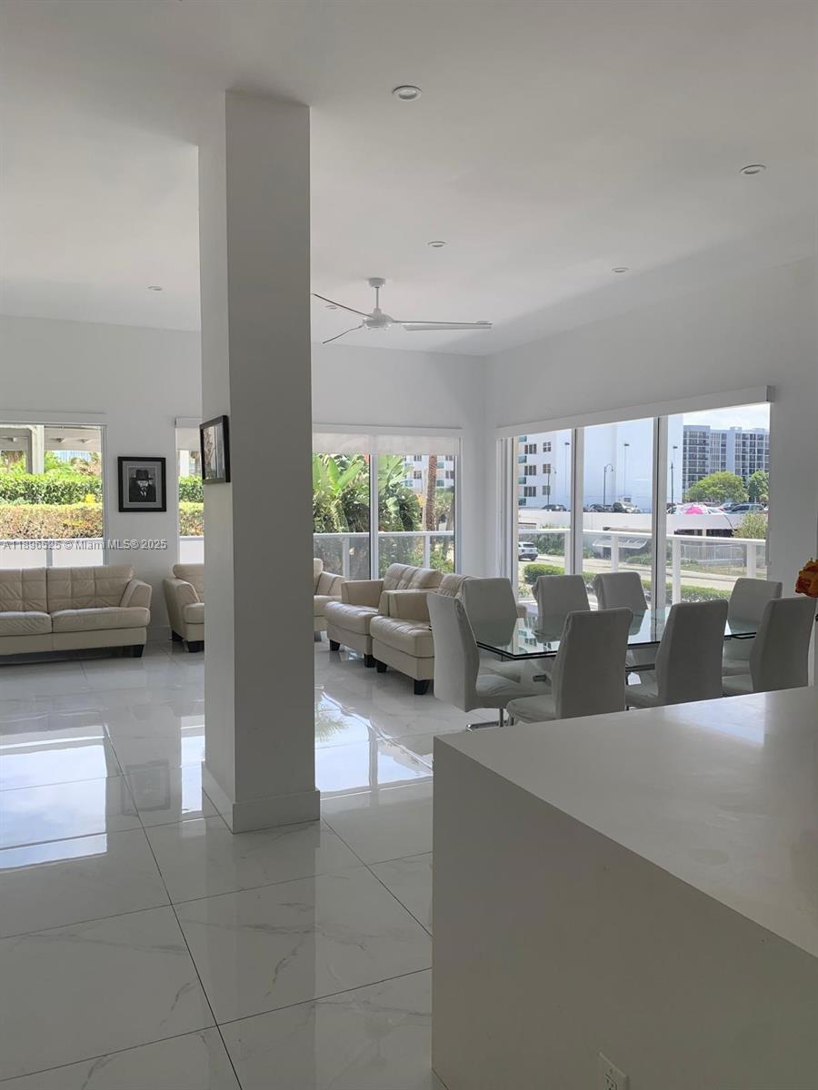 Photo of 2751 Ocean Dr  #208N, Hollywood, Florida, 33019 - 