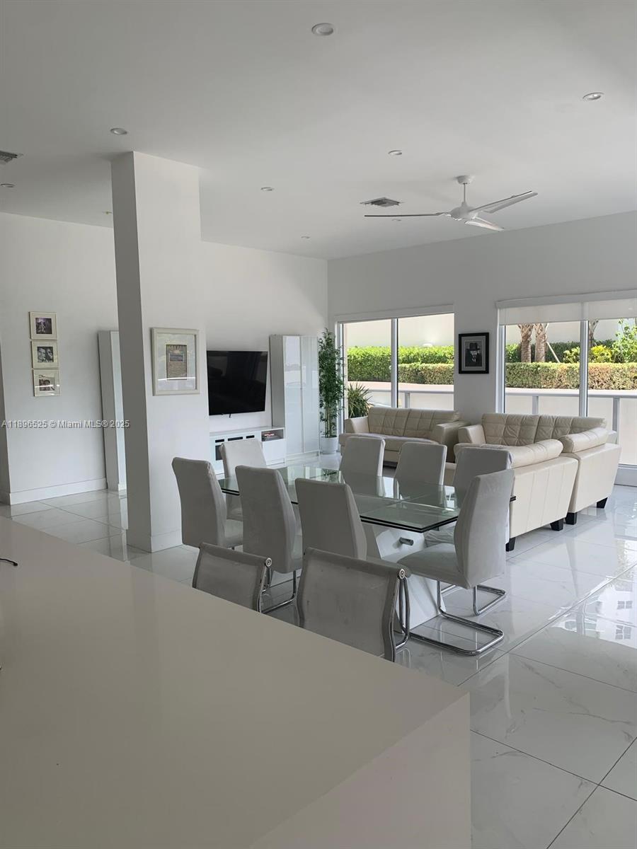 Photo of 2751 Ocean Dr  #208N, Hollywood, Florida, 33019 - 