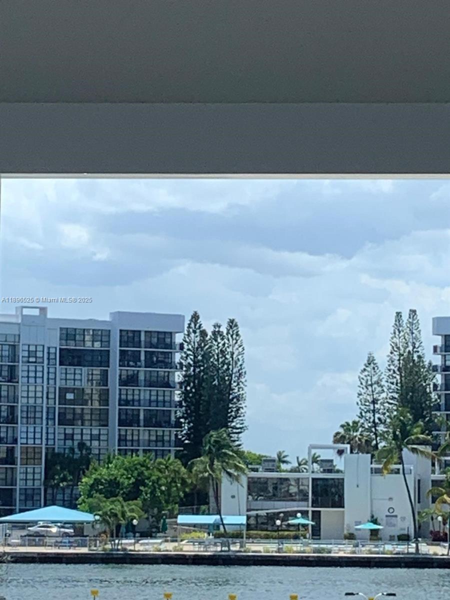 Photo of 2751 Ocean Dr  #208N, Hollywood, Florida, 33019 - 