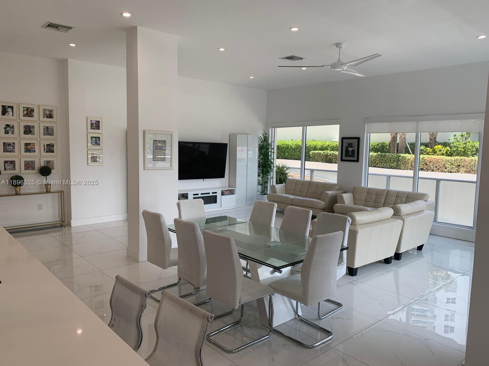 Photo of 2751 Ocean Dr  #208N, Hollywood, Florida, 33019 - 