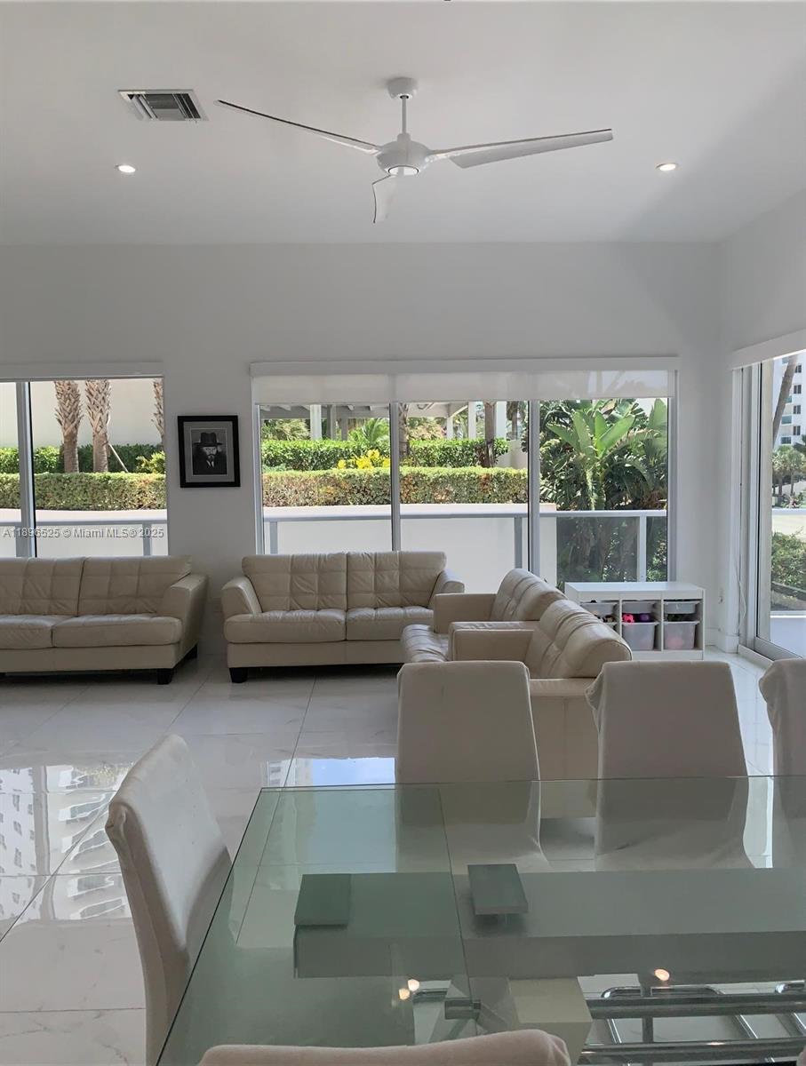 Photo of 2751 Ocean Dr  #208N, Hollywood, Florida, 33019 - 