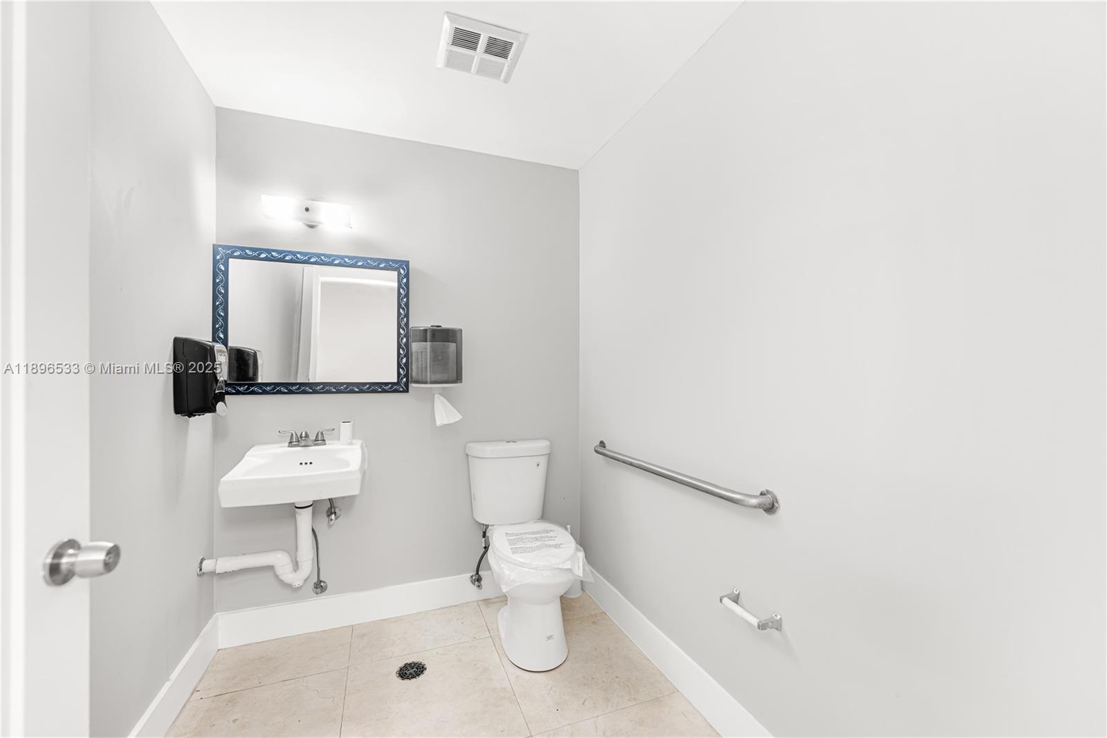 Ver detalles 11475 / sq. ft. $ 2025-10-15 0 foto