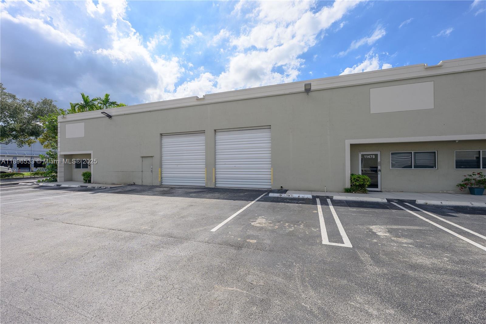 Ver detalles 11475 / sq. ft. $ 2025-10-15 0 foto