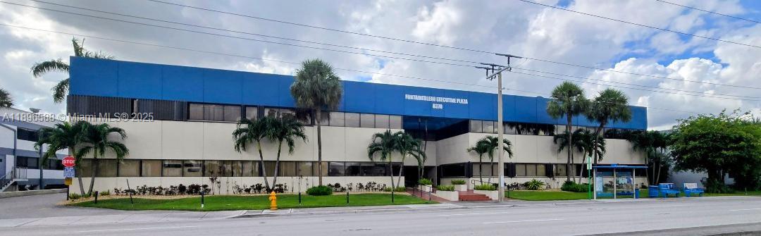 Подробнее 246 / кв.футов $ 2025-10-15 0 Фото