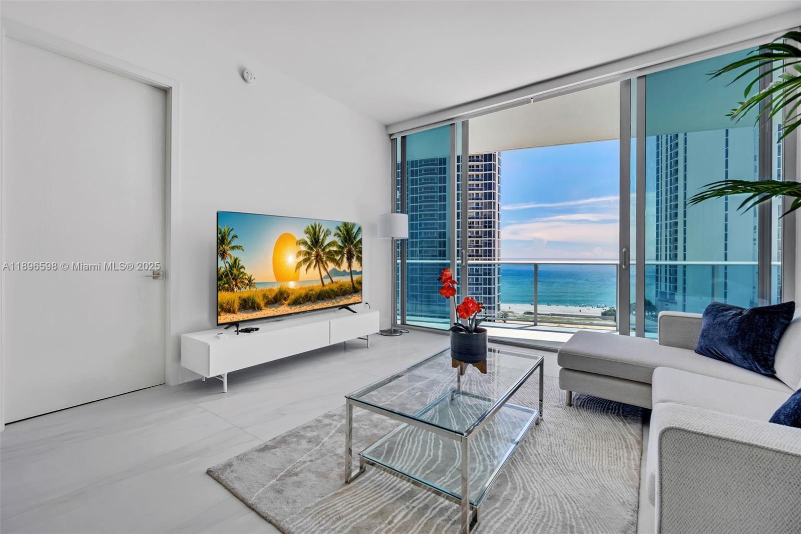 1003 2 / 3 1361 sq. ft. $ 2025-10-15 0 foto