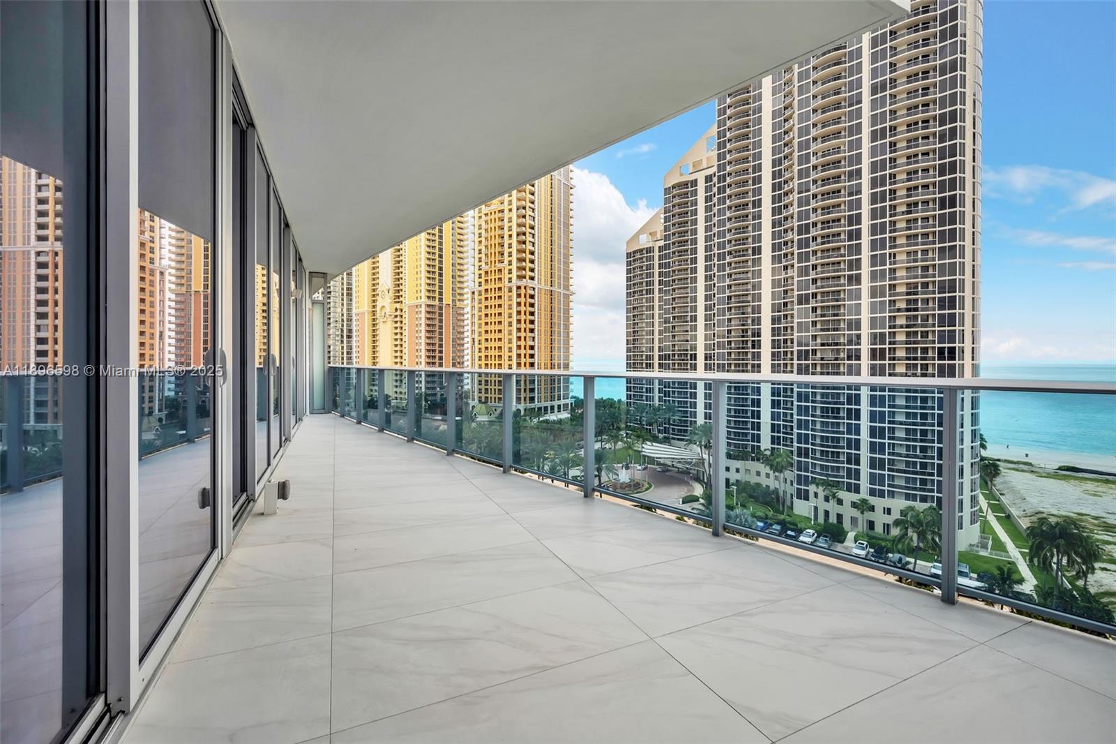1003 2 / 3 1361 sq. ft. $ 2025-10-15 0 foto