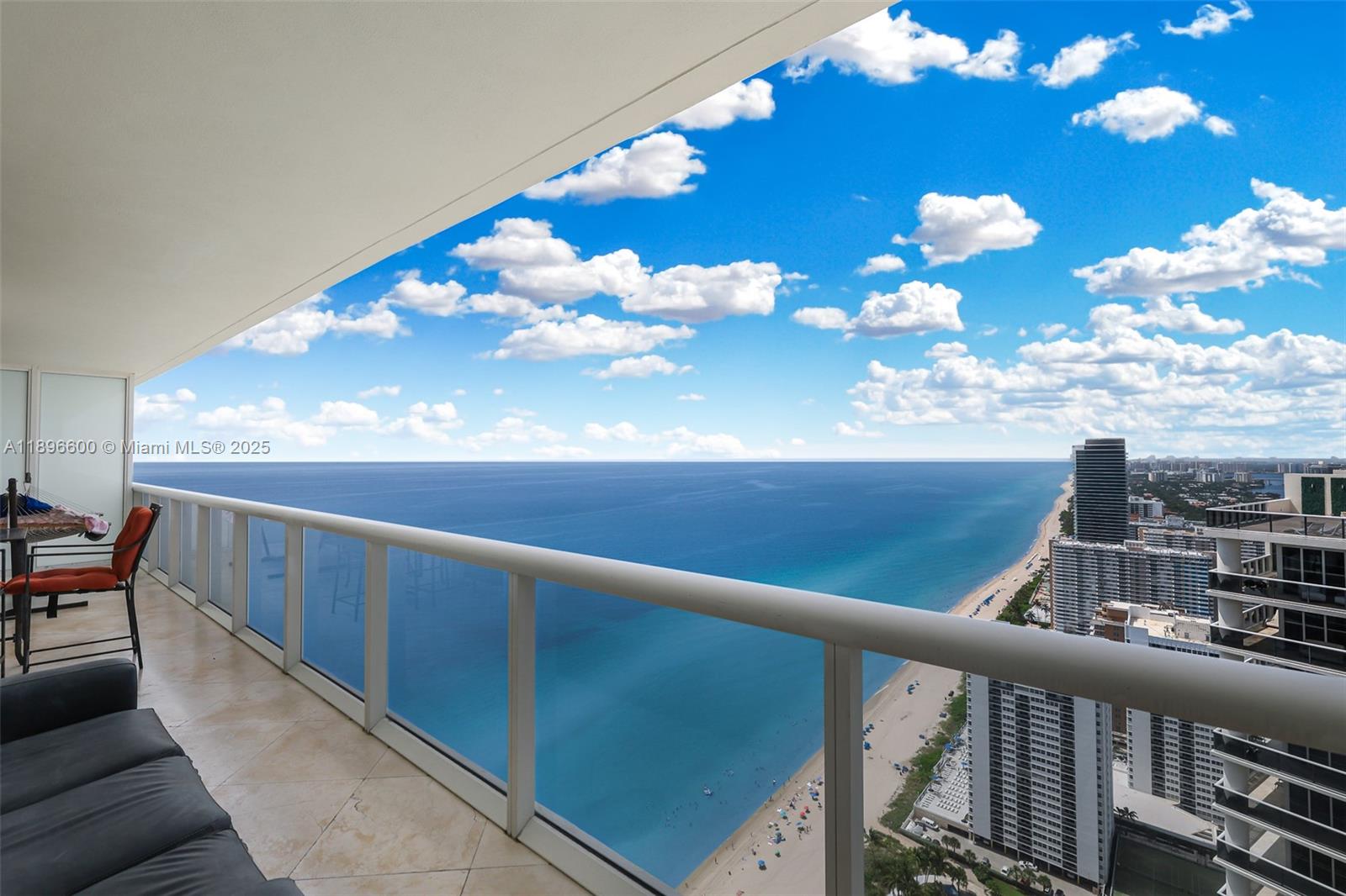 See details 4604 3 / 3 1675 sq. ft. $ 2025-10-15 0 Photo