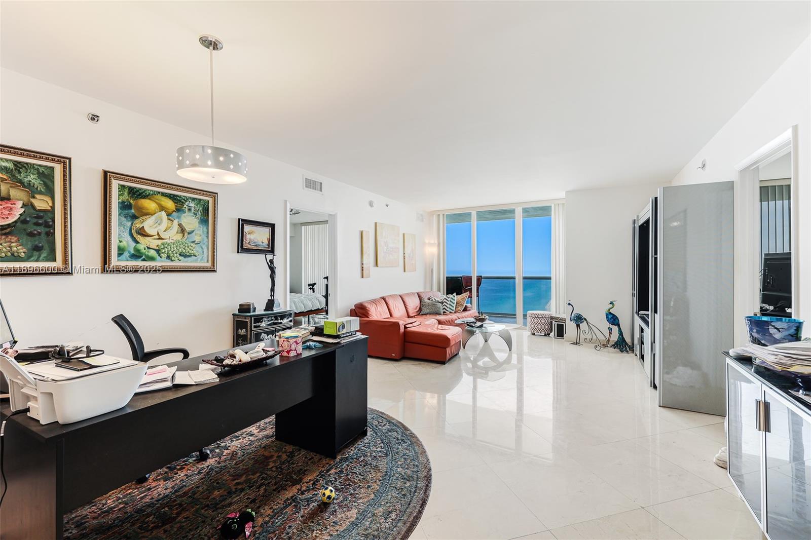 See details 4604 3 / 3 1675 sq. ft. $ 2025-10-15 0 Photo