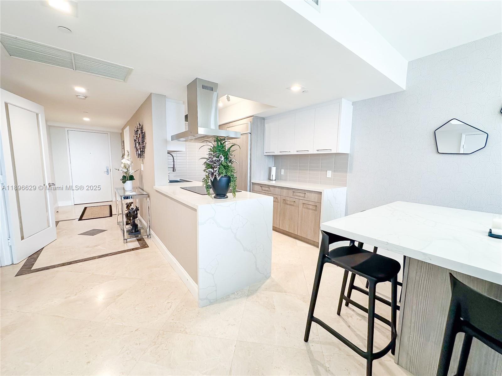 See details 3308 3 / 3 1571 sq. ft. $ 2025-10-15 0 Photo