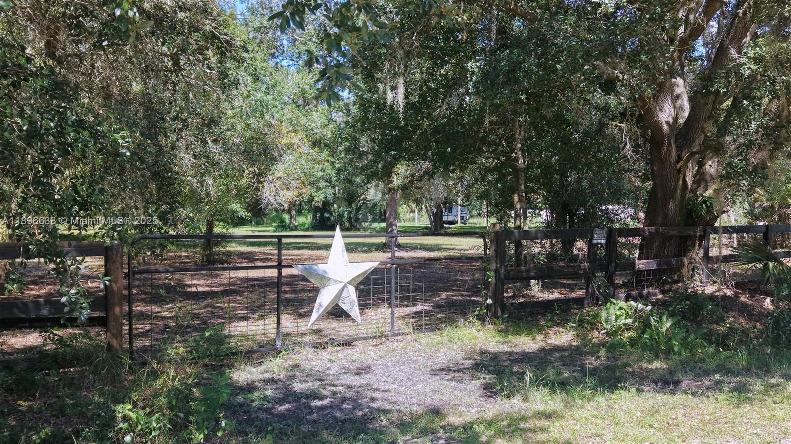 See details / sq. ft. $ 2025-10-15 0 Photo