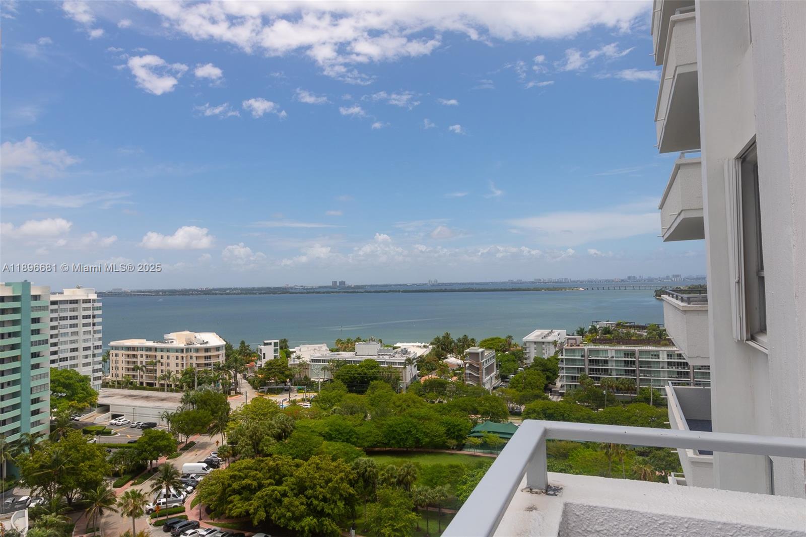 See details 1709 1 / 2 1027 sq. ft. $ 2025-10-15 0 Photo