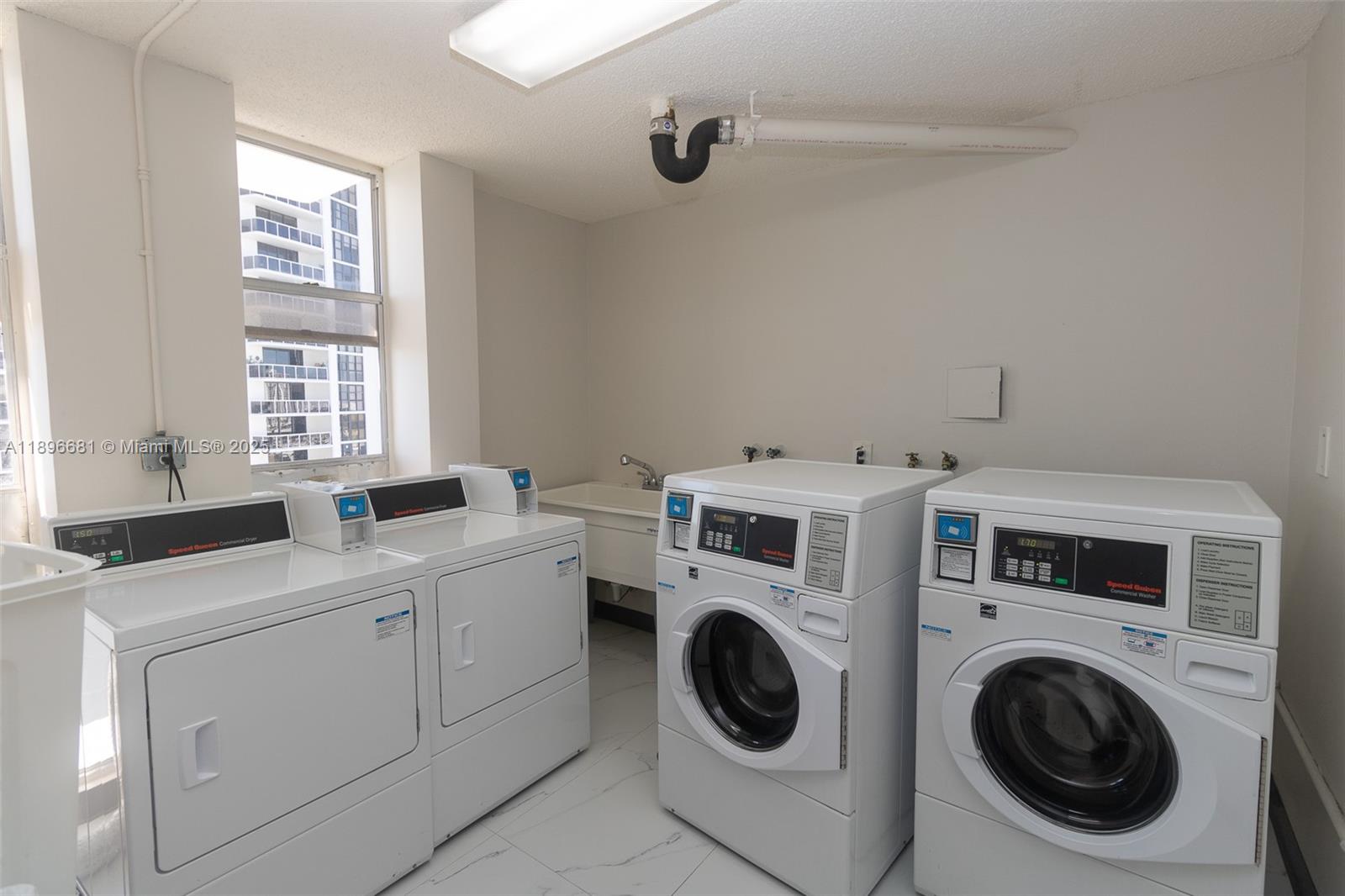 See details 1709 1 / 2 1027 sq. ft. $ 2025-10-15 0 Photo