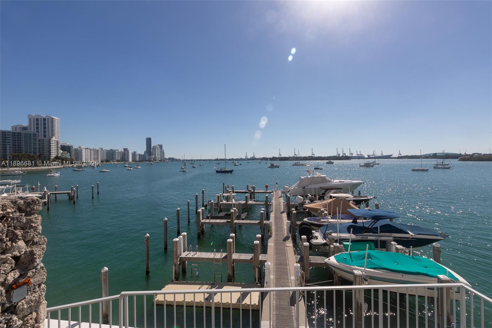 See details 1709 1 / 2 1027 sq. ft. $ 2025-10-15 0 Photo