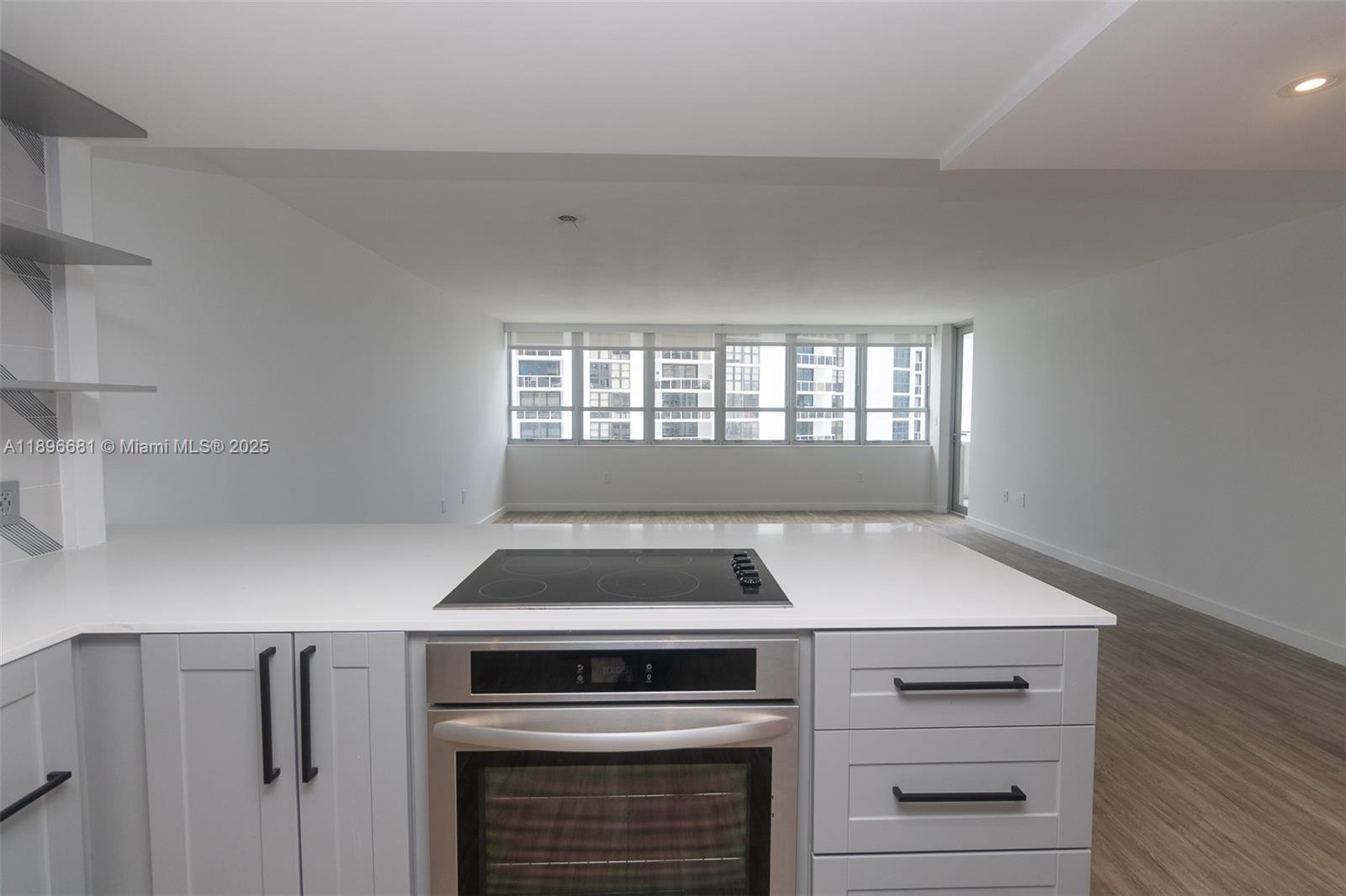 See details 1709 1 / 2 1027 sq. ft. $ 2025-10-15 0 Photo