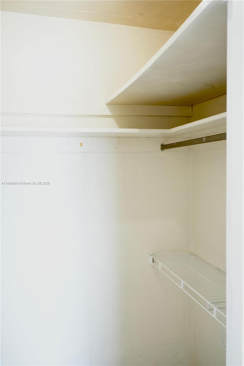 See details 5F 1 / 1 791 sq. ft. $ 2025-10-15 0 Photo