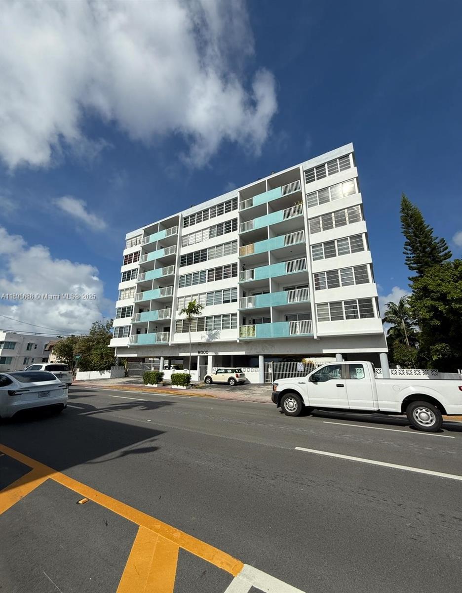 See details 5F 1 / 1 791 sq. ft. $ 2025-10-15 0 Photo