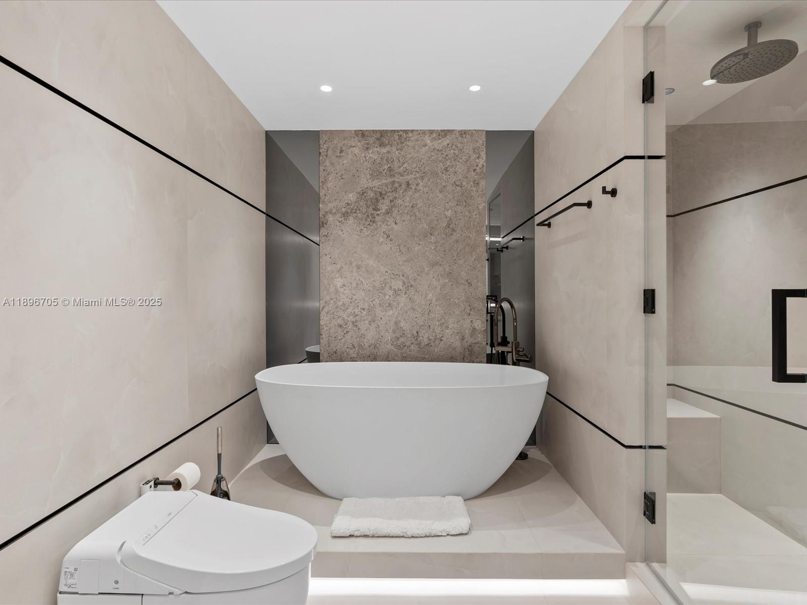 Photo of 3501 Ocean Dr  #V5, Hollywood, Florida, 33019 - 