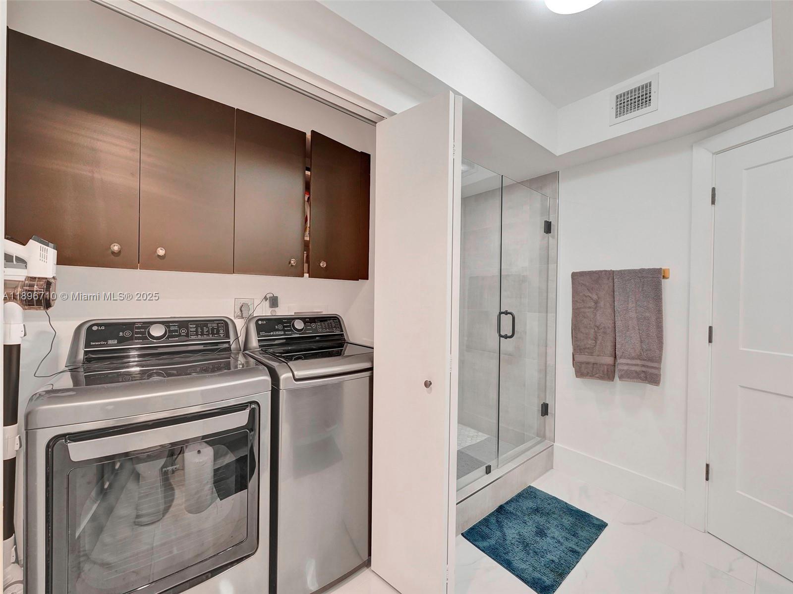 Photo of 20281 Country Club Dr  #2109, Aventura, Florida, 33180 - 