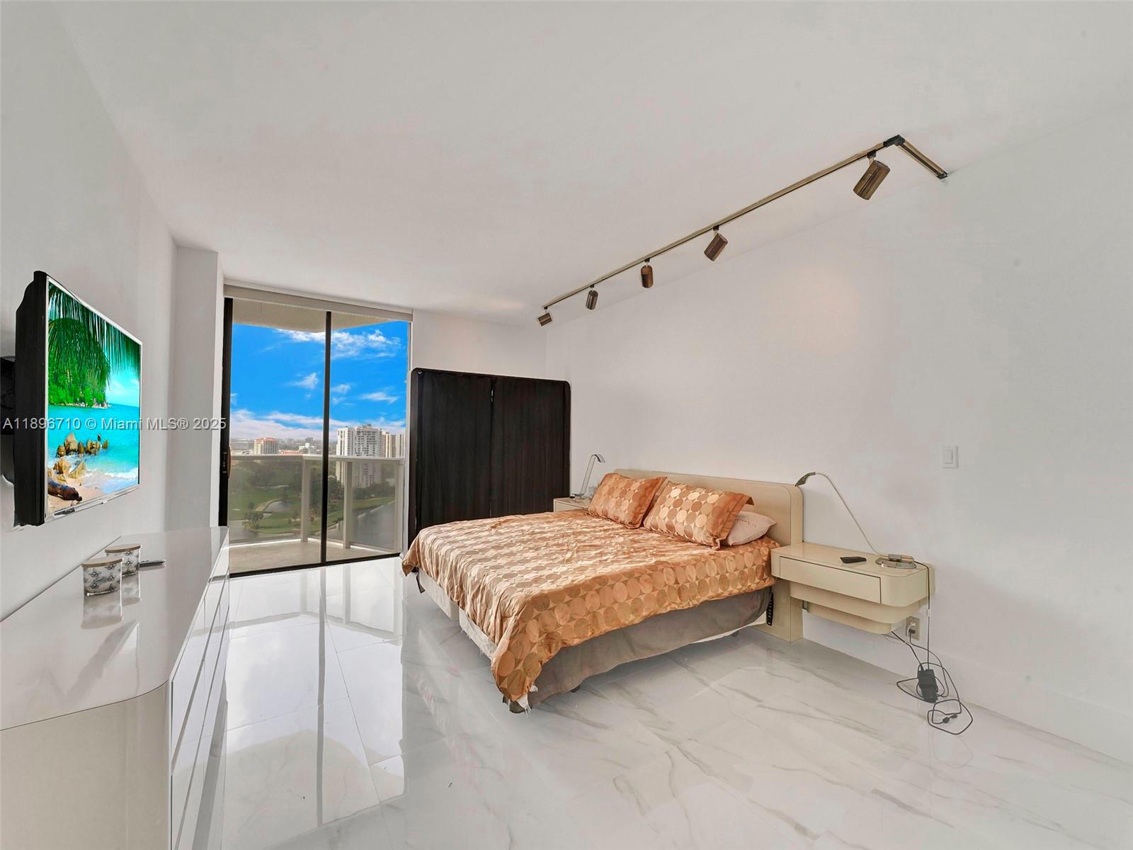 Photo of 20281 Country Club Dr  #2109, Aventura, Florida, 33180 - 