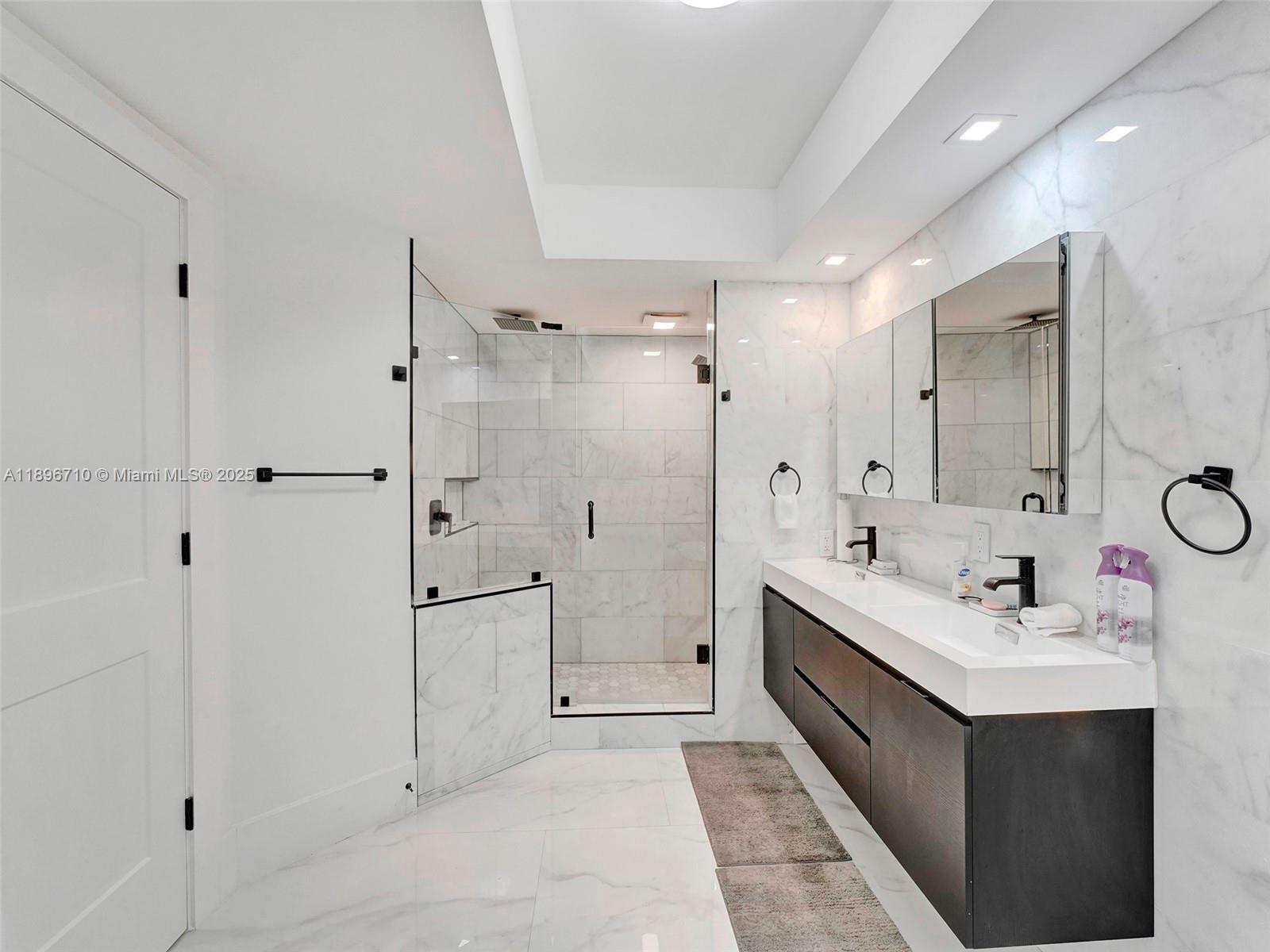Photo of 20281 Country Club Dr  #2109, Aventura, Florida, 33180 - 