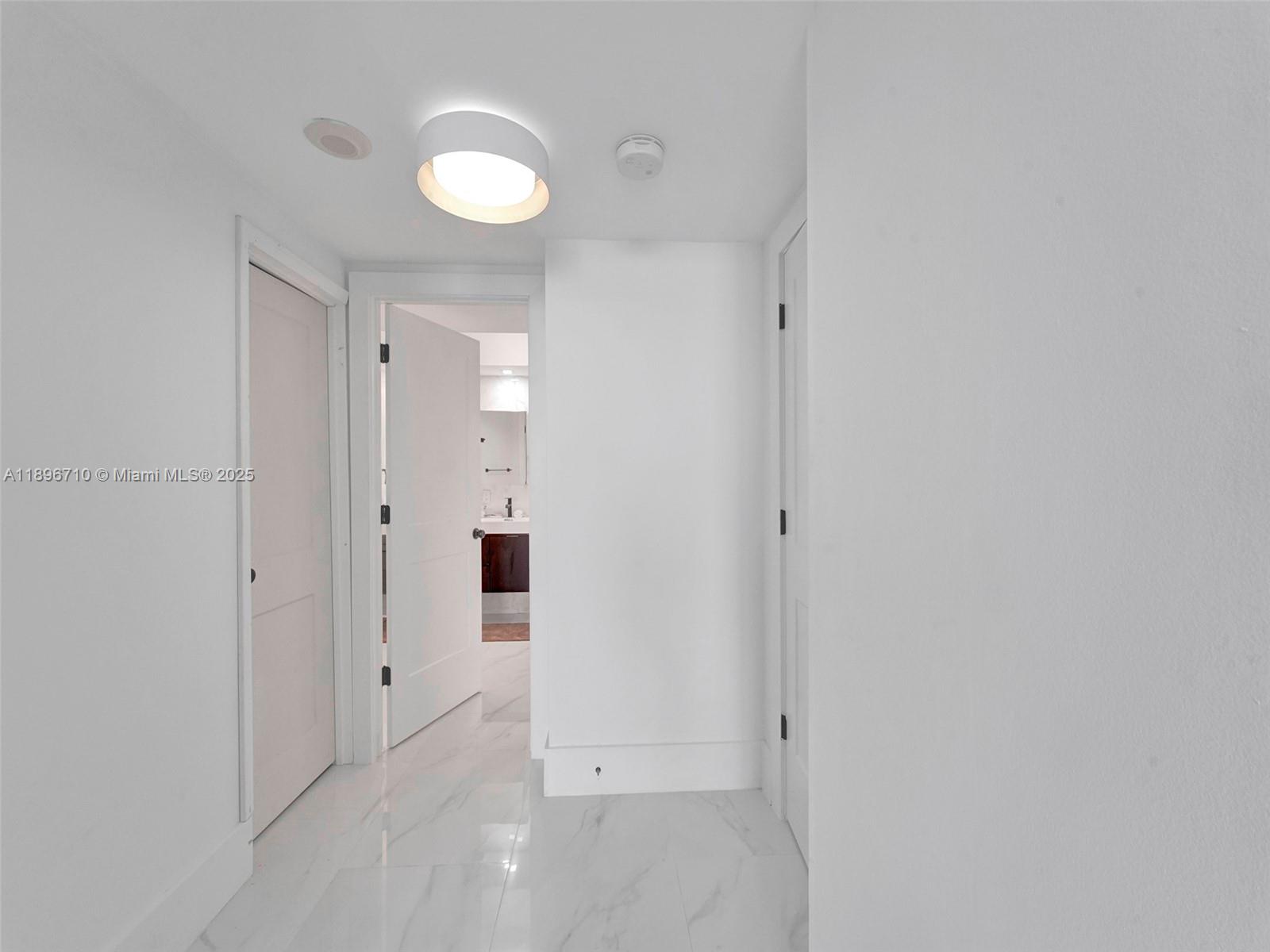 Photo of 20281 Country Club Dr  #2109, Aventura, Florida, 33180 - 