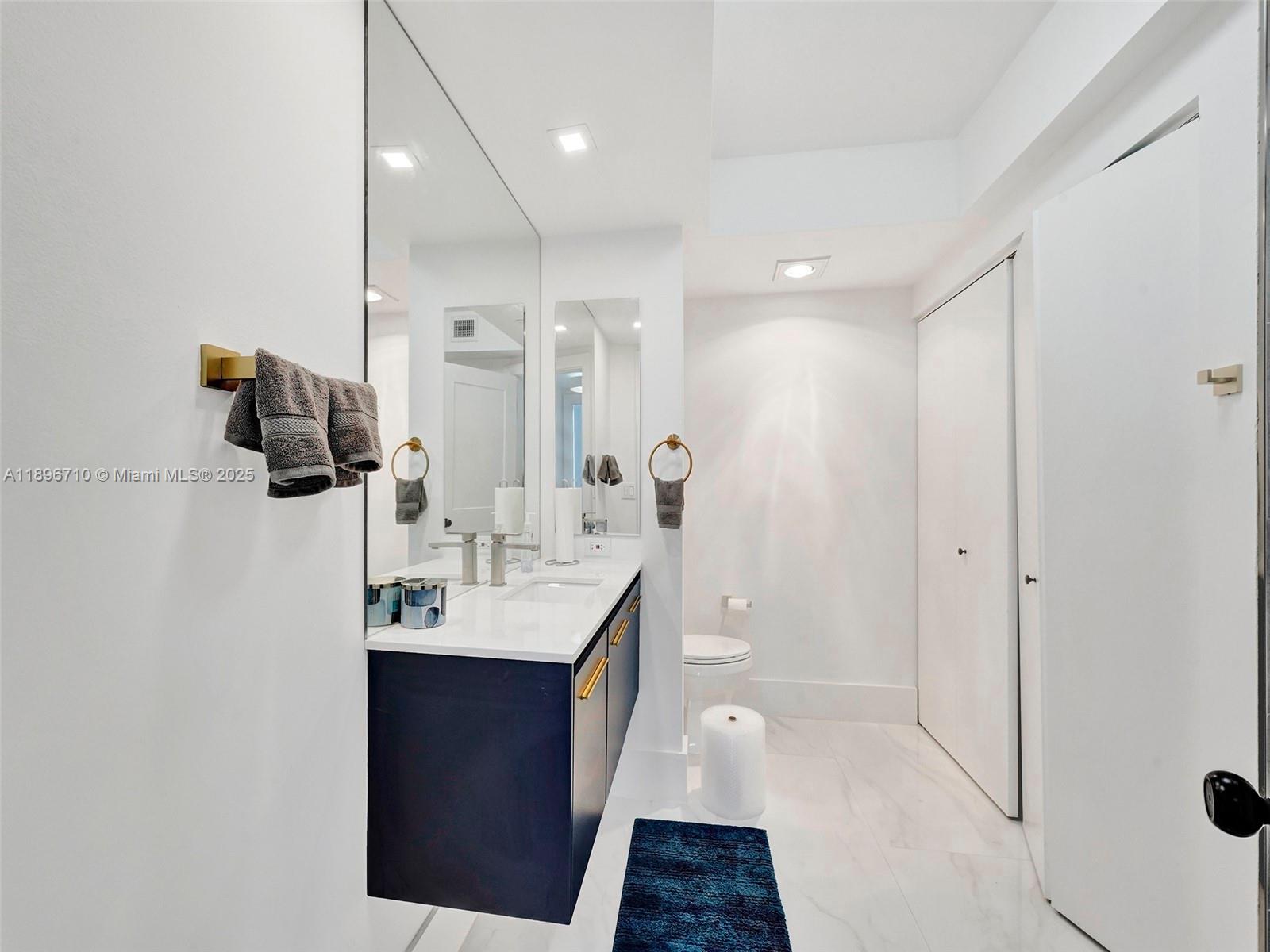 Photo of 20281 Country Club Dr  #2109, Aventura, Florida, 33180 - 