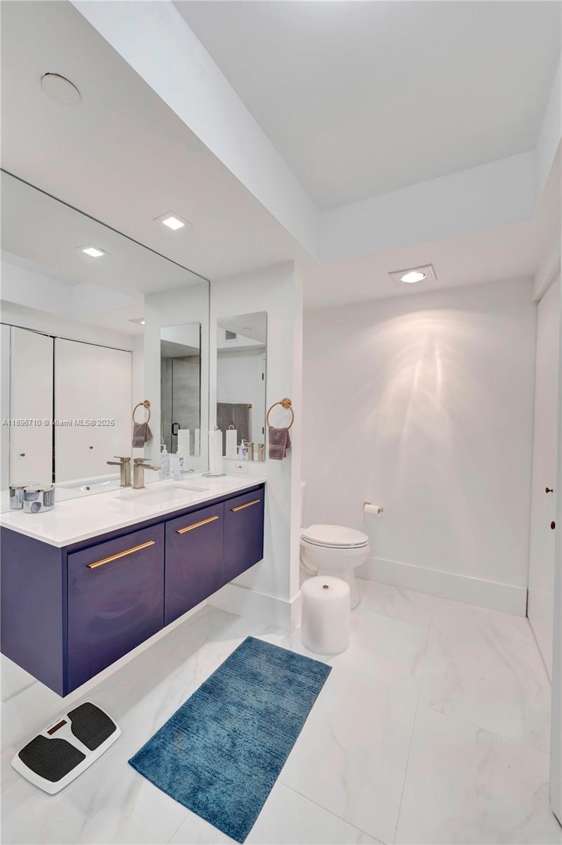 Photo of 20281 Country Club Dr  #2109, Aventura, Florida, 33180 - 