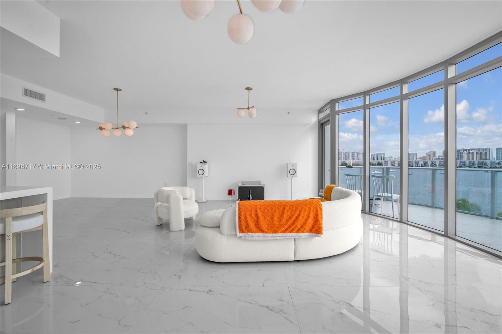 Photo of 17111 Biscayne Blvd  #411, North Miami Beach, Florida, 33160 -