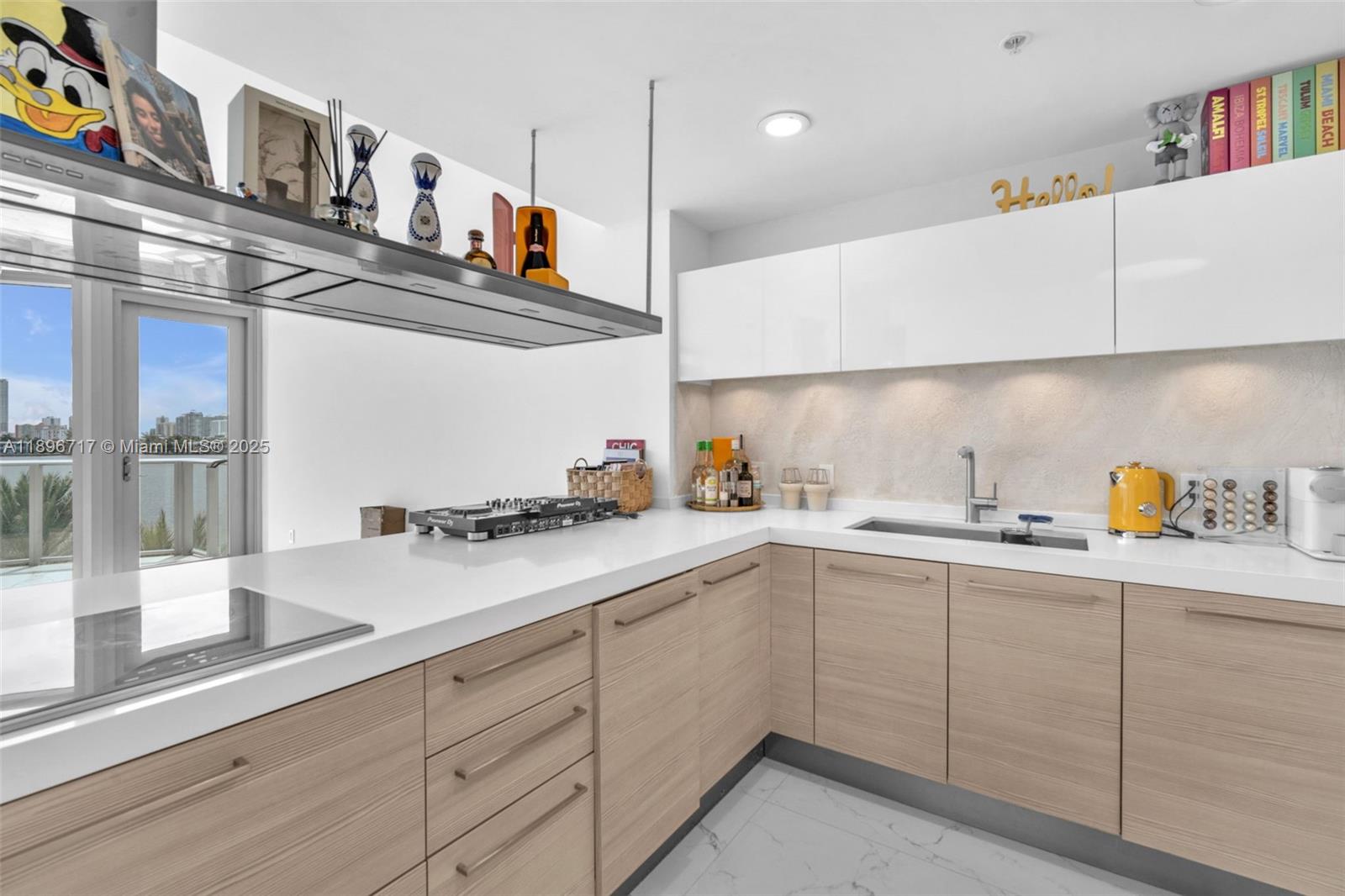 Photo of 17111 Biscayne Blvd  #411, North Miami Beach, Florida, 33160 -
