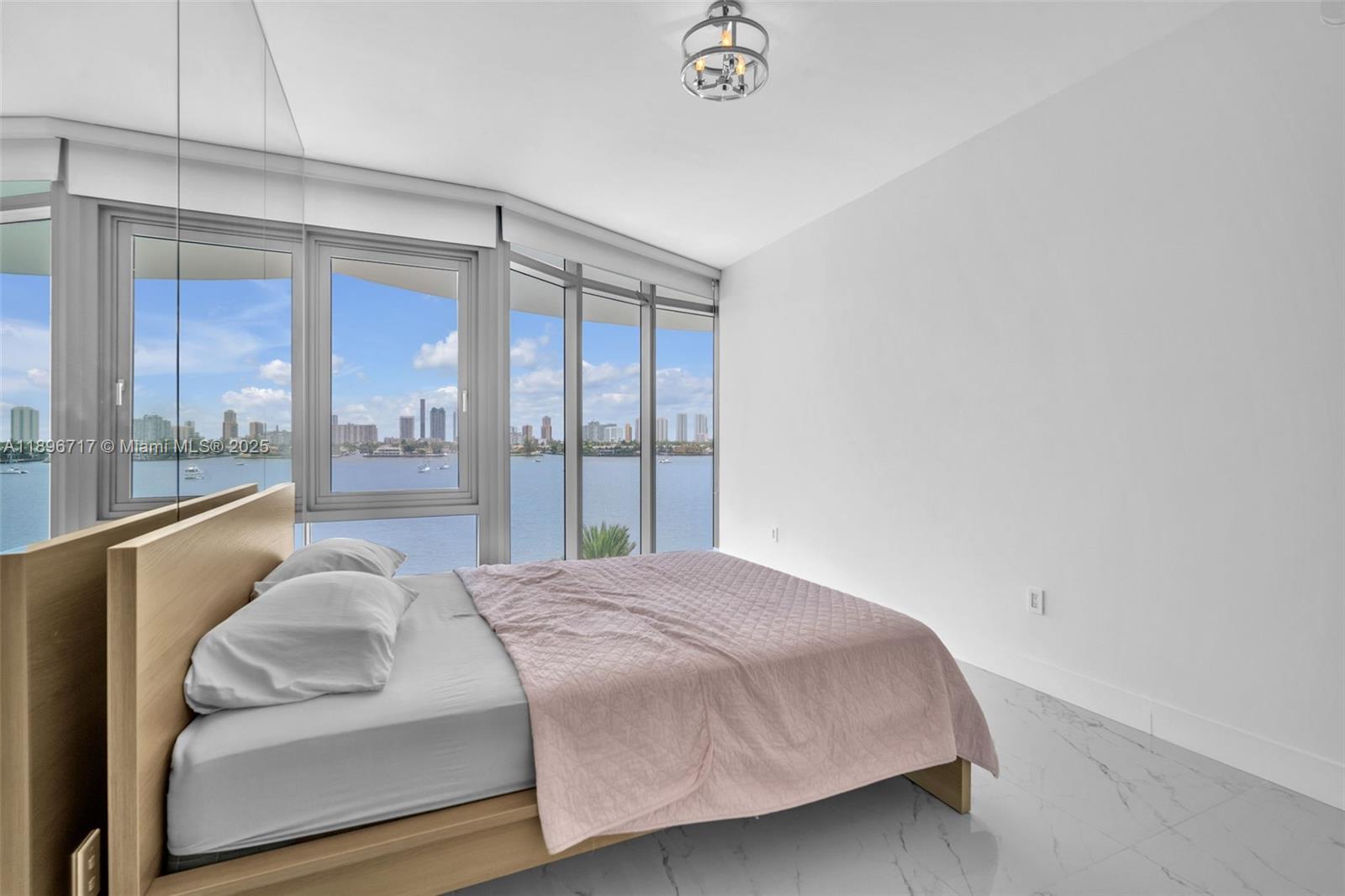 Photo of 17111 Biscayne Blvd  #411, North Miami Beach, Florida, 33160 -