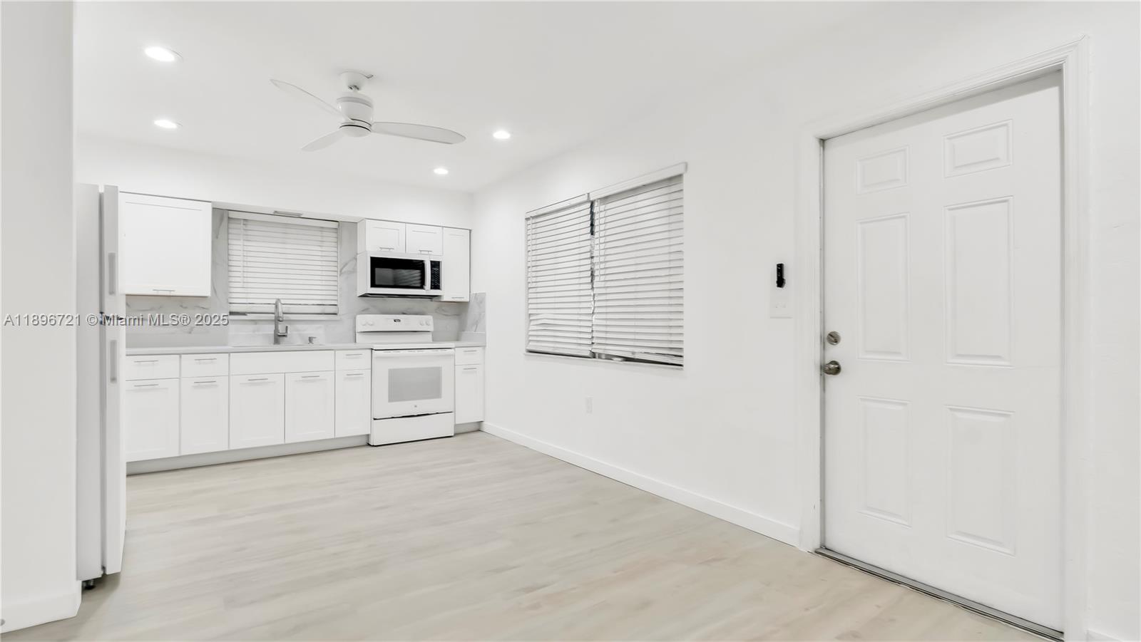 See details / 1593 sq. ft. $ 2025-10-15 0 Photo