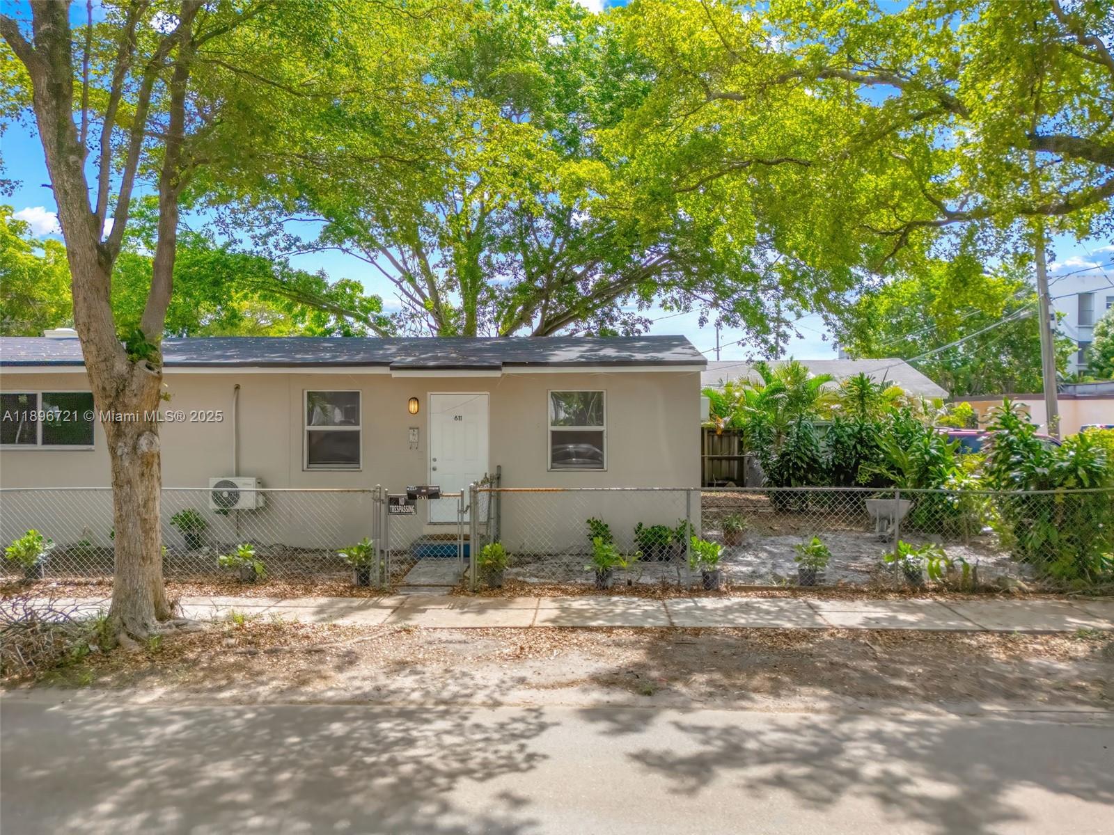 See details / 1593 sq. ft. $ 2025-10-15 0 Photo