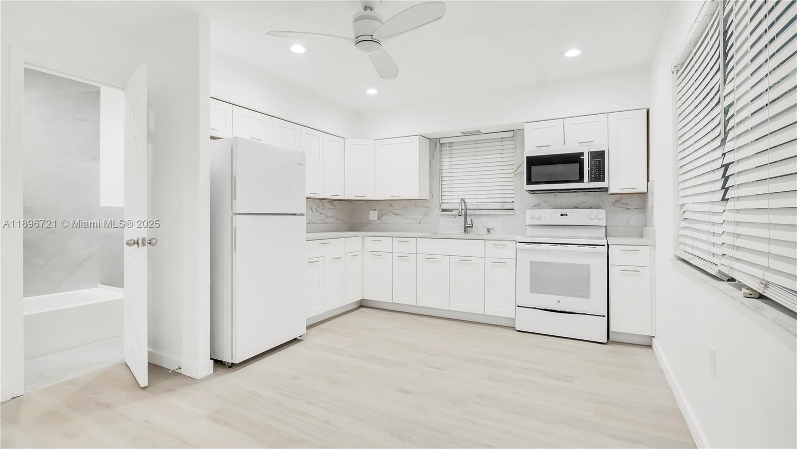 See details / 1593 sq. ft. $ 2025-10-15 0 Photo