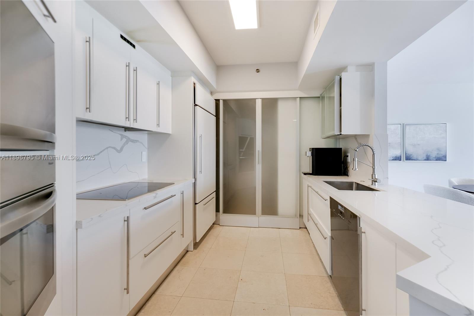 Photo of 450 Alton Rd  #906, Miami Beach, Florida, 33139 - 