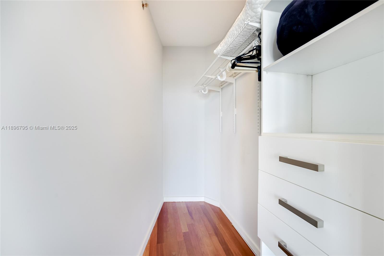 Photo of 450 Alton Rd  #906, Miami Beach, Florida, 33139 - 