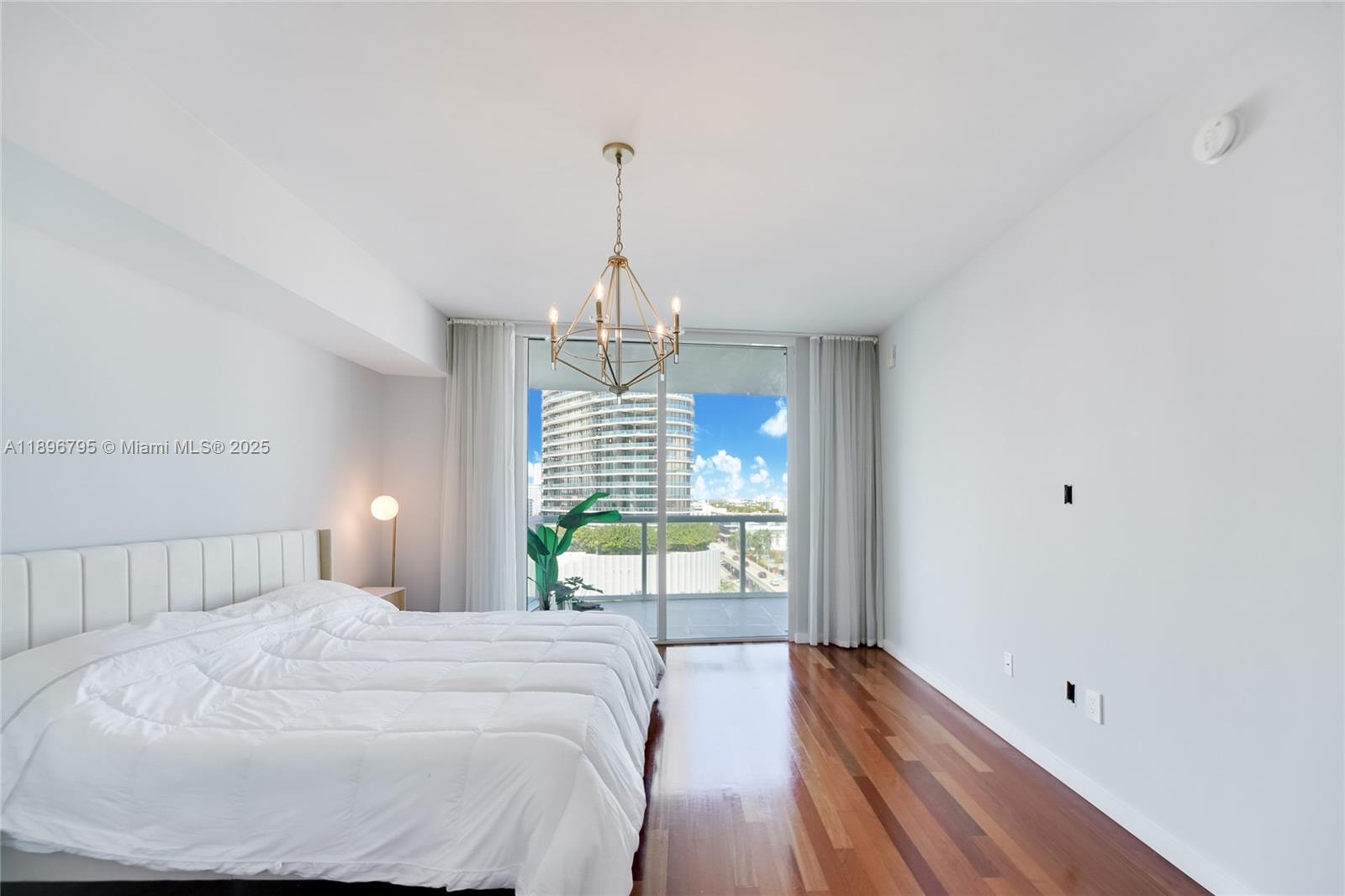 Photo of 450 Alton Rd  #906, Miami Beach, Florida, 33139 - 
