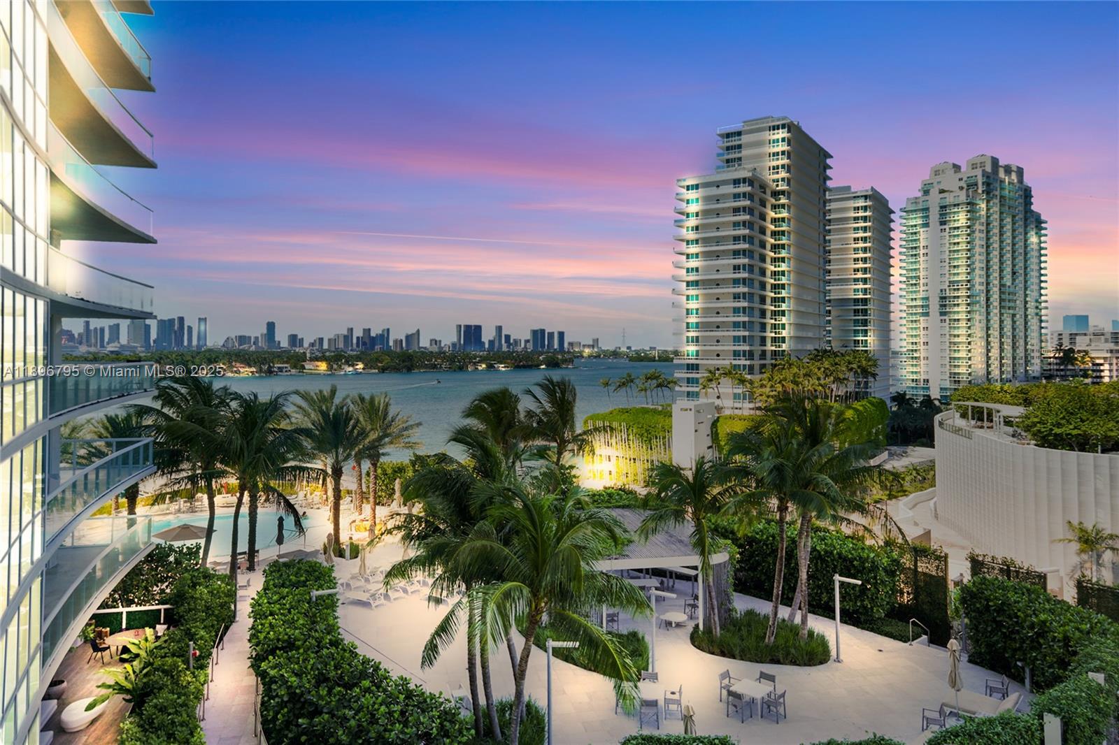 Photo of 450 Alton Rd  #906, Miami Beach, Florida, 33139 - 