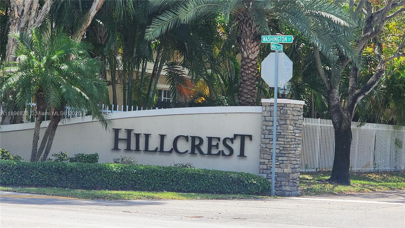 See details 114 2 / 2 899 sq. ft. $ 2025-10-15 0 Photo