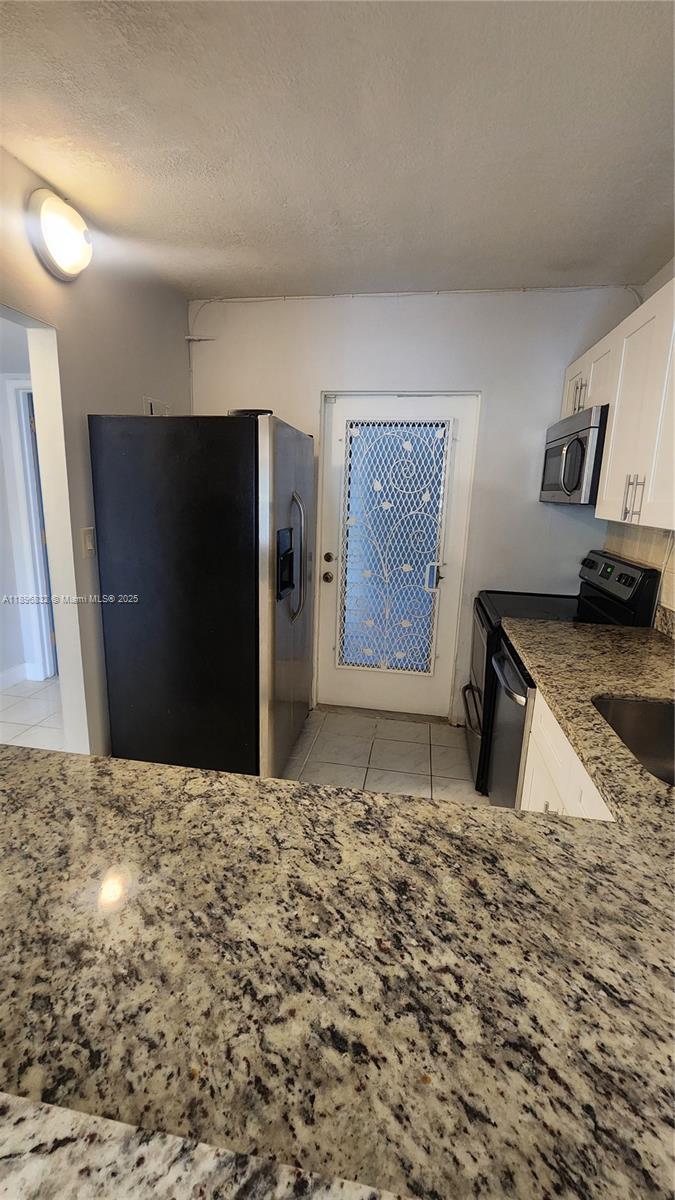 See details 114 2 / 2 899 sq. ft. $ 2025-10-15 0 Photo