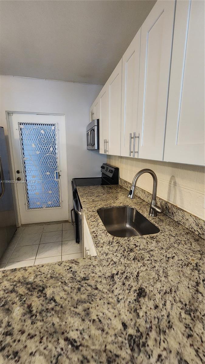 See details 114 2 / 2 899 sq. ft. $ 2025-10-15 0 Photo