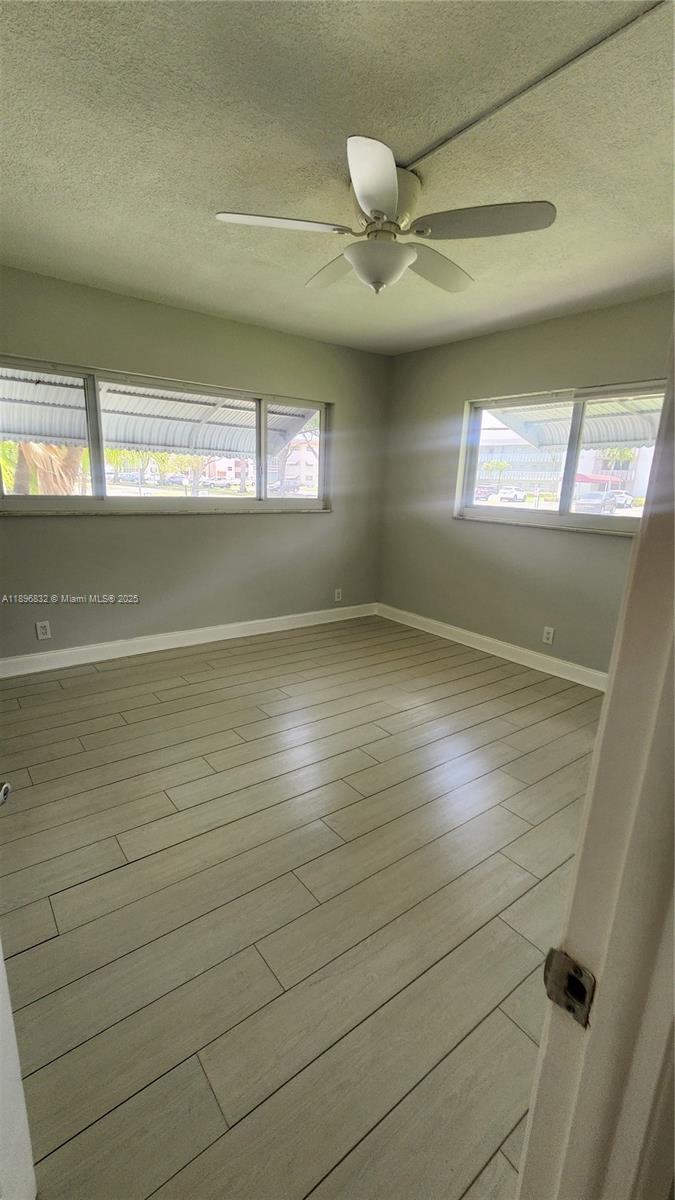 See details 114 2 / 2 899 sq. ft. $ 2025-10-15 0 Photo